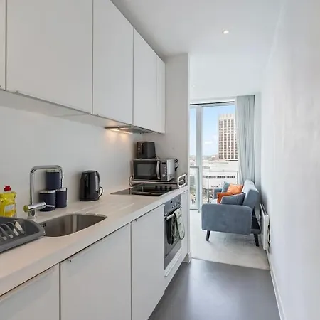 Luxury Rotunda With Free Voucher In New Street