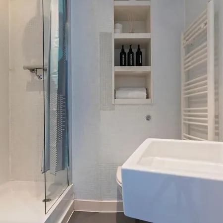 Apartment Luxury Rotunda With Free Voucher In New Street *