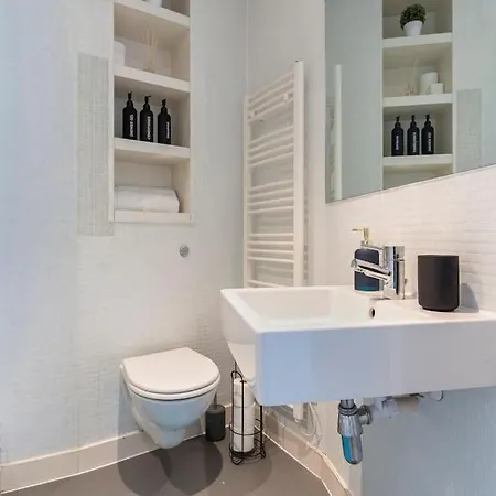 Apartment Luxury Rotunda With Free Voucher In New Street
