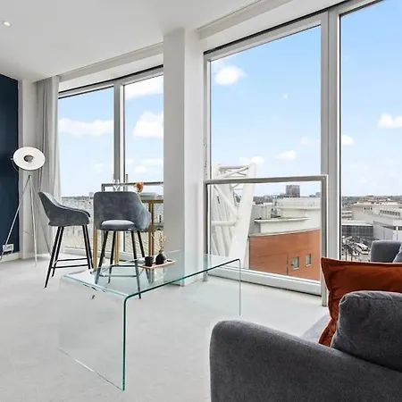 Luxury Rotunda With Free Voucher In New Street Apartment *